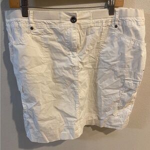 Chico's Women's White Cargo Shorts Size Large